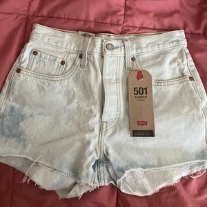 Levi’s 501 shorts light blue size 26